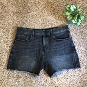 a.n.a high rise boyfriend 5” jean shorts